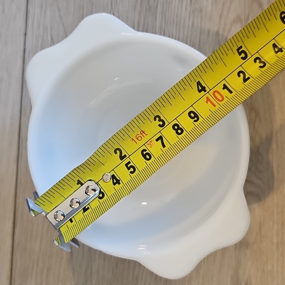 Vintage Pyrex Gaiety Snowflake Small 5" Cinderella Mixing Bowl Set Of 2 - Picture 11 of 12